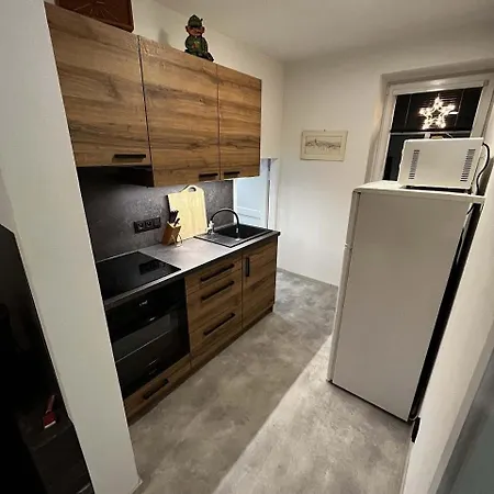 Chaloupka Prichovice * Korenov